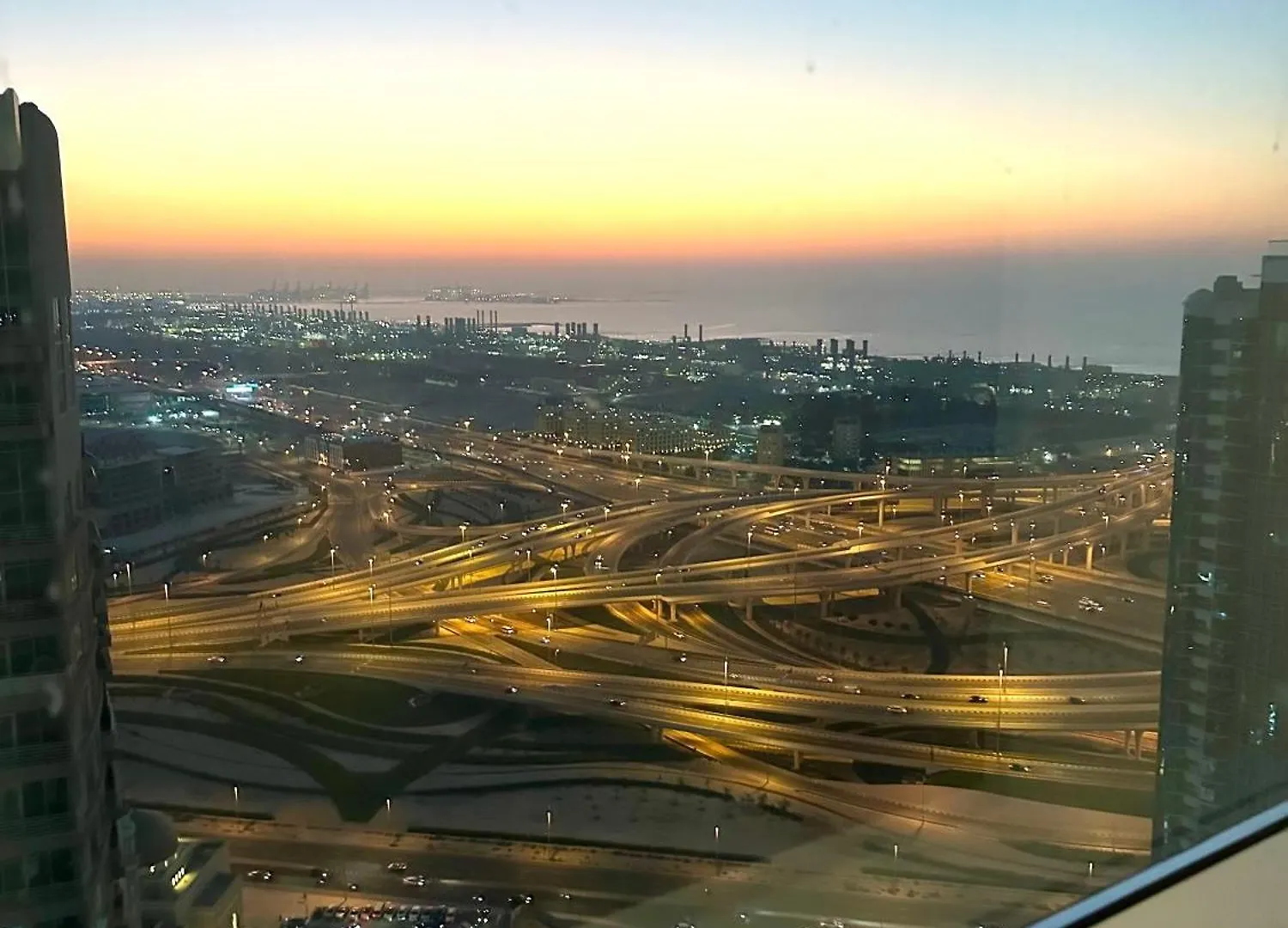 Stunning Studio With Sea-View In Jlt Dubai Apartment